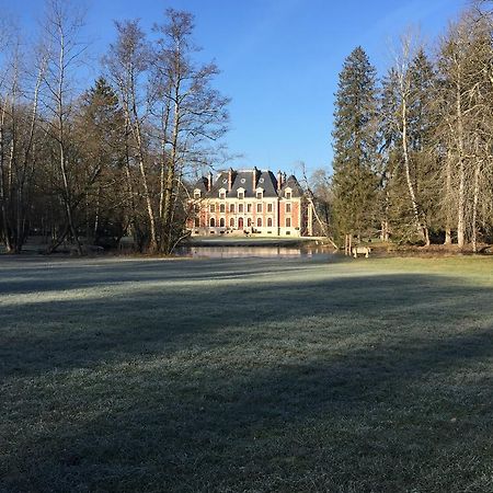 Bed and Breakfast Chateau Du Breuil Gevrolles Екстер'єр фото