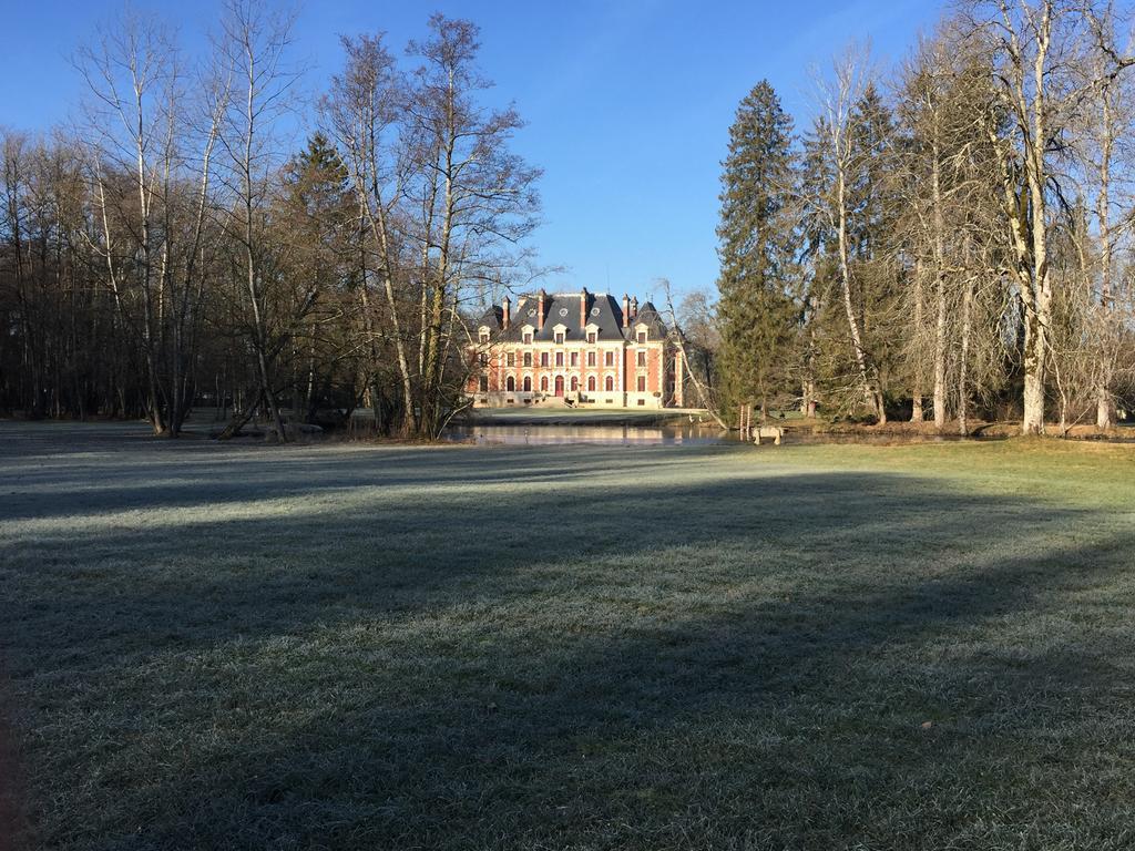 Bed and Breakfast Chateau Du Breuil Gevrolles Екстер'єр фото
